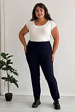 Штани для повних жінок сині зі щільного трикотажу на осінь без застібок з кишенями, фото 2