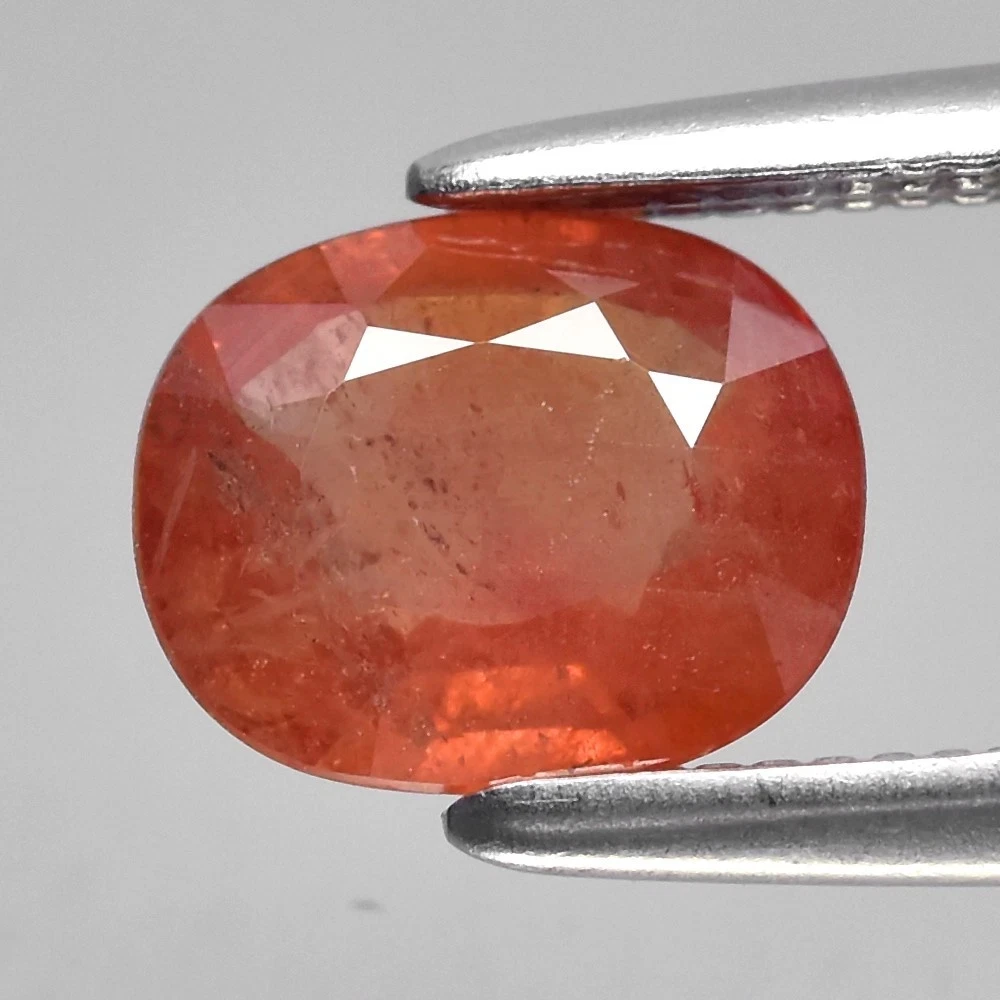 0.80 кт Природний оранжевий сапфір