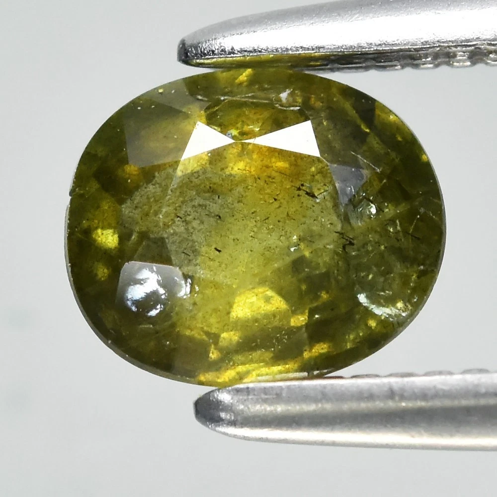 0.59 кт Природний зелений сапфір без оброблення