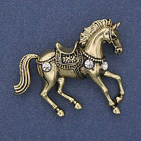 Брошка Кінь білі стрази золотистий метал 48х41мм+- купити біжутерію дешево оптом в інтернеті
