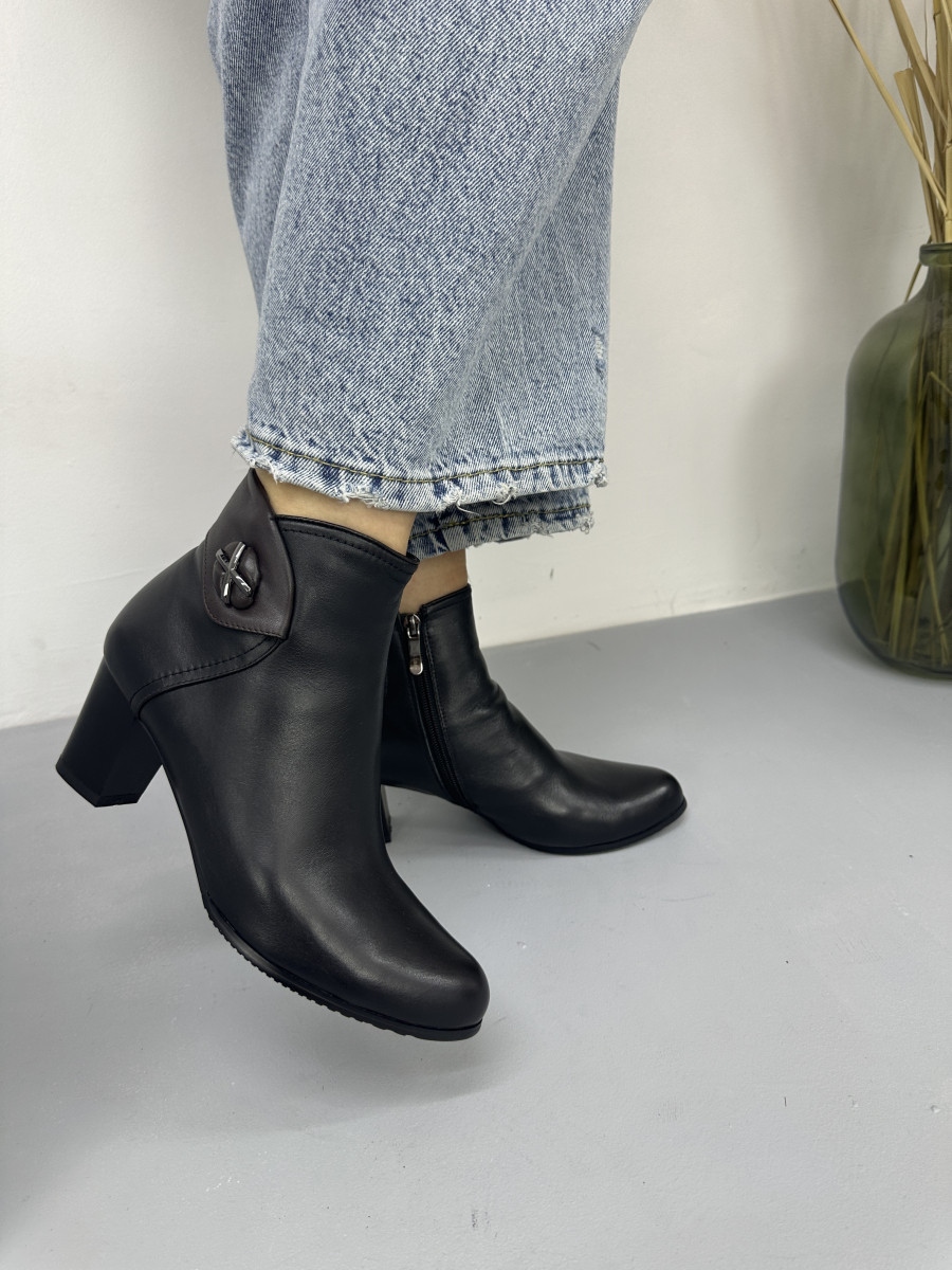 Ботильони жіночі Battine B464 шкіряні чорні на каблуці 37, фото 1