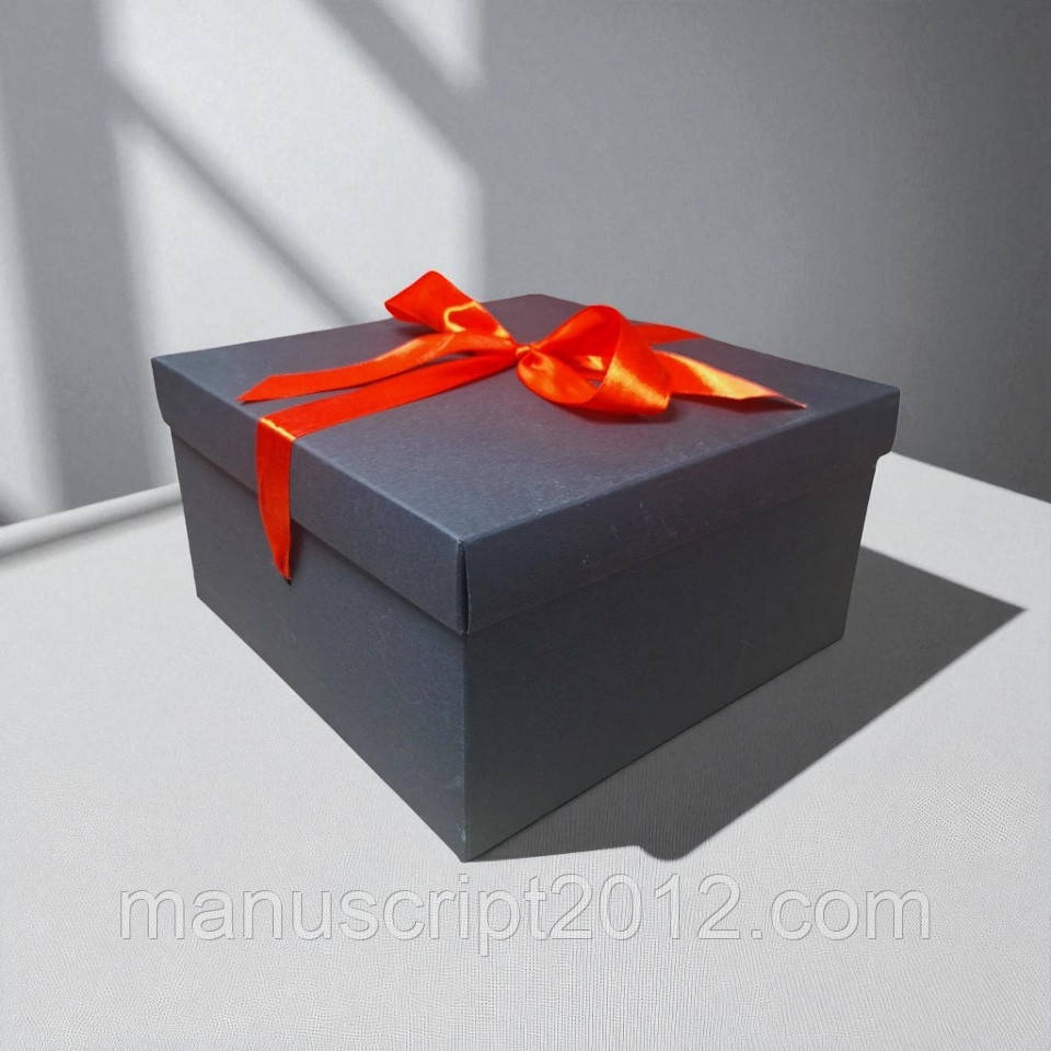 Коробка подарункова з бантом (220х220х120мм.) чорна з червоною стрічкою