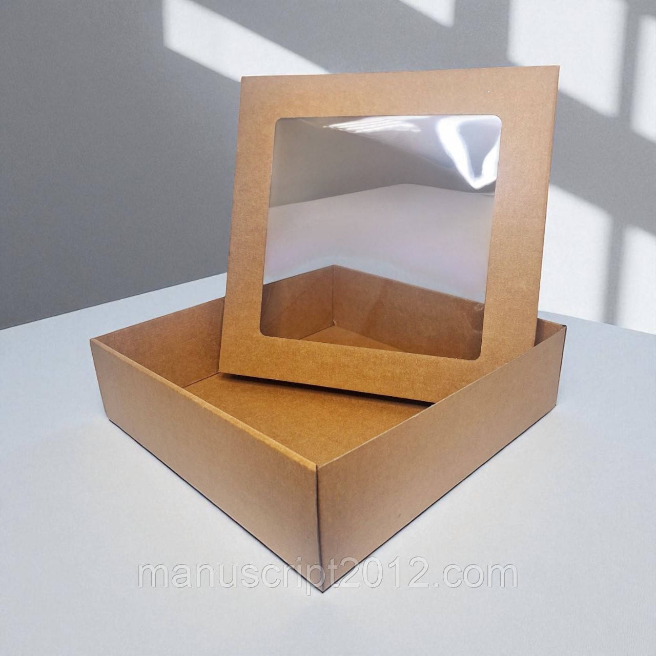Коробка подарункова з кришкою та вікном (360х360х100мм.) крафт