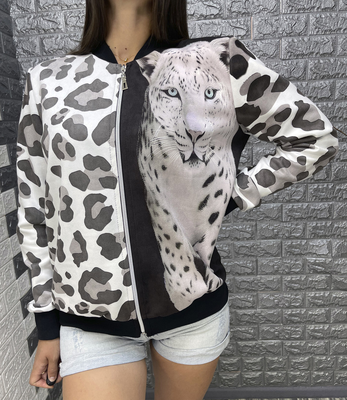 Стильний замшевий бомбер з леопардовим принтом, фото 1