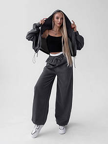 Жіночий спортивний графітовий костюм з капюшоном