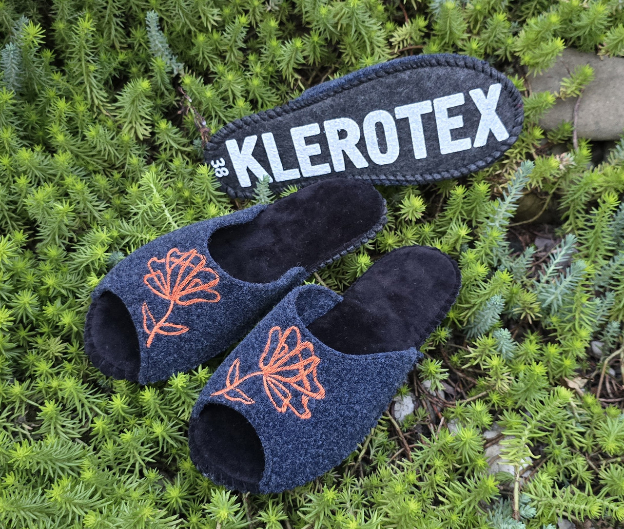 Жіночі паркетні тапочки