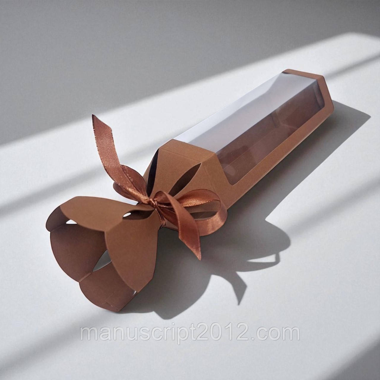 Коробка подарункова з вікном "Цукерка" (60х60х200мм.) коричнева