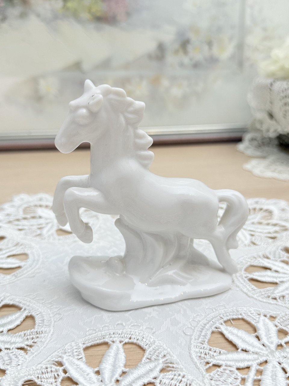 Вінтажна порцелянова статуетка білого коника, фарфор, вінтаж, Німеччина, фото 1