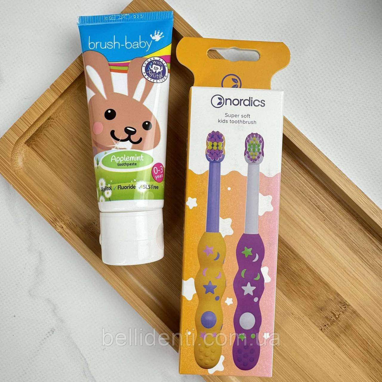 Набір від 0 до 2 років (зубна паста Brush-Baby Зайчик, 50 мл+зубні щітки Nordics Kids 4080, 2 шт), фото 1