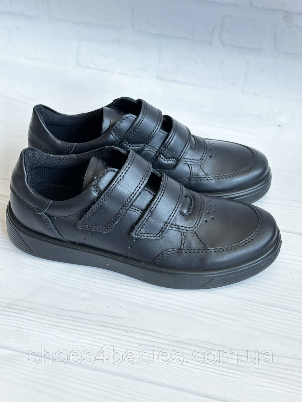 Дитячі шкіряні кросівки чорні, р. 33 - 22см, Ecco