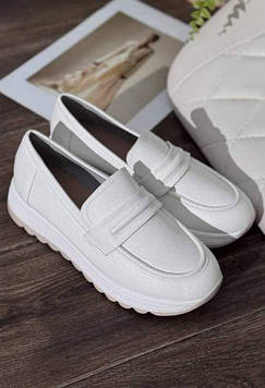 Туфлі лофери жіночі білі Т1925