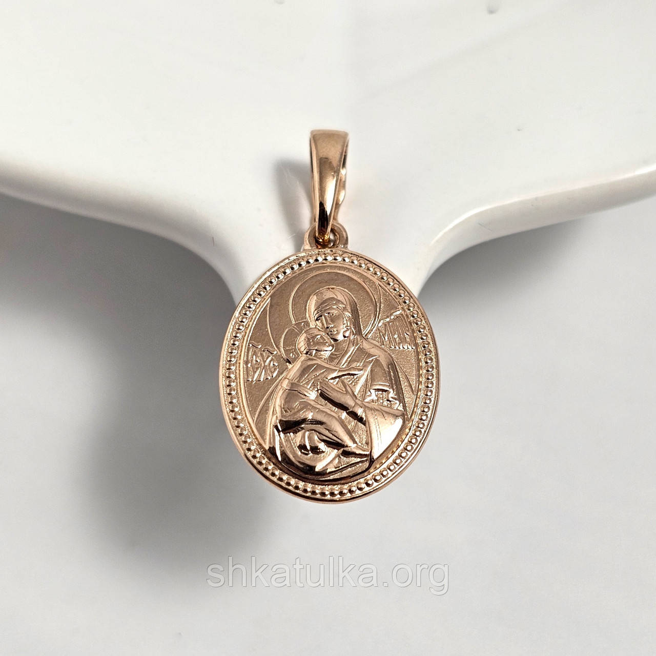 Ладанка золота з образом Богородиці та немовлям 0.88