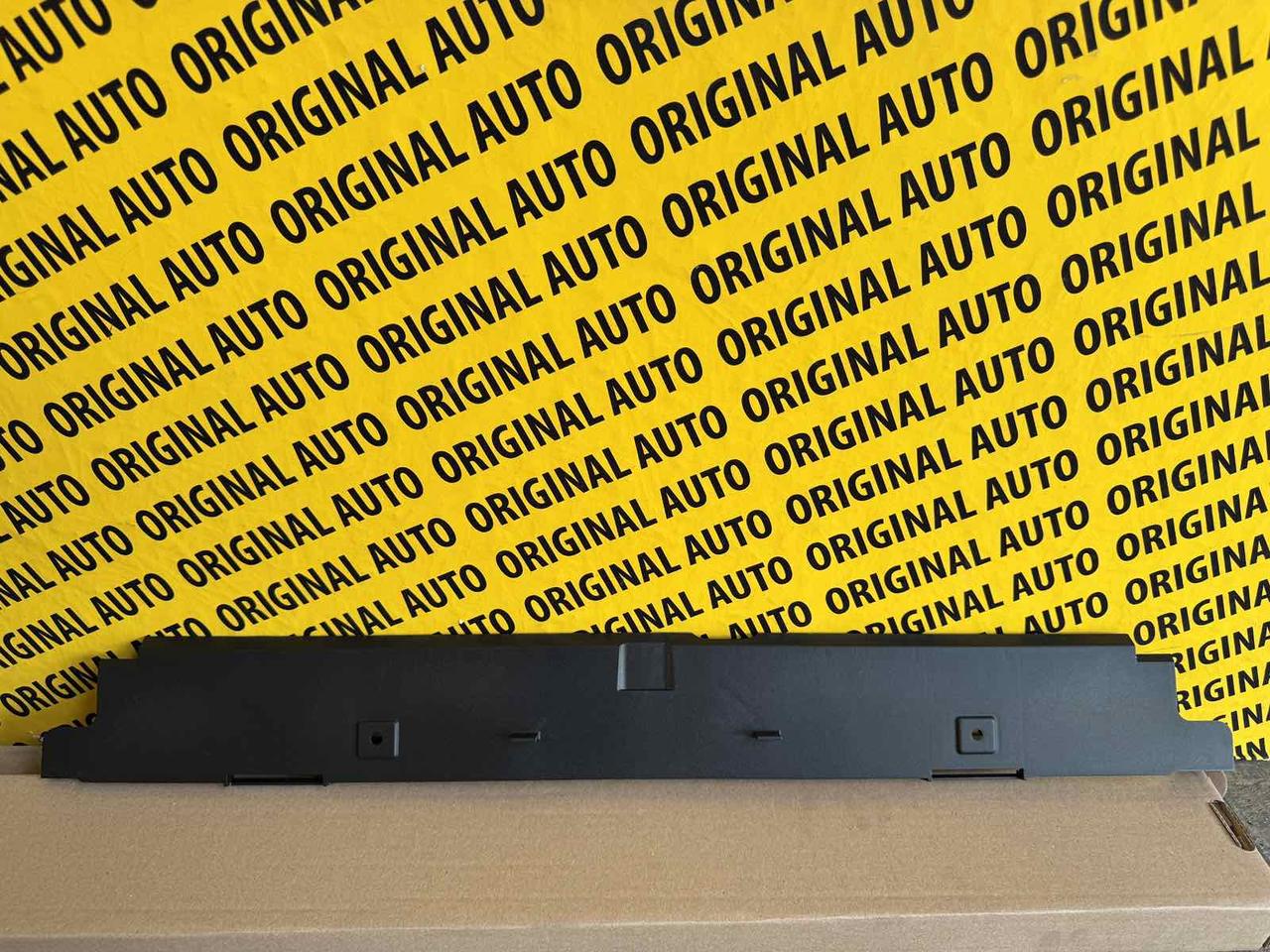 Дефлектор радіатора верхній BMW F30 17-18 B46, 17118625432, фото 1