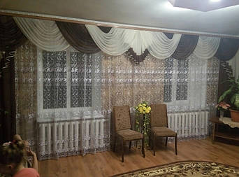 Ламбрекен на шестиметровый карниз  на два окна. Для большой комнаты. Частный дом. Одесская область.Заказ  выполнен 15 декабря 2016 года.