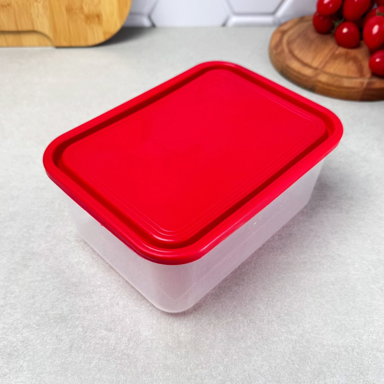 Харчовий пластиковий кухонний судок із кольоровою кришкою, 1.9 л Хм