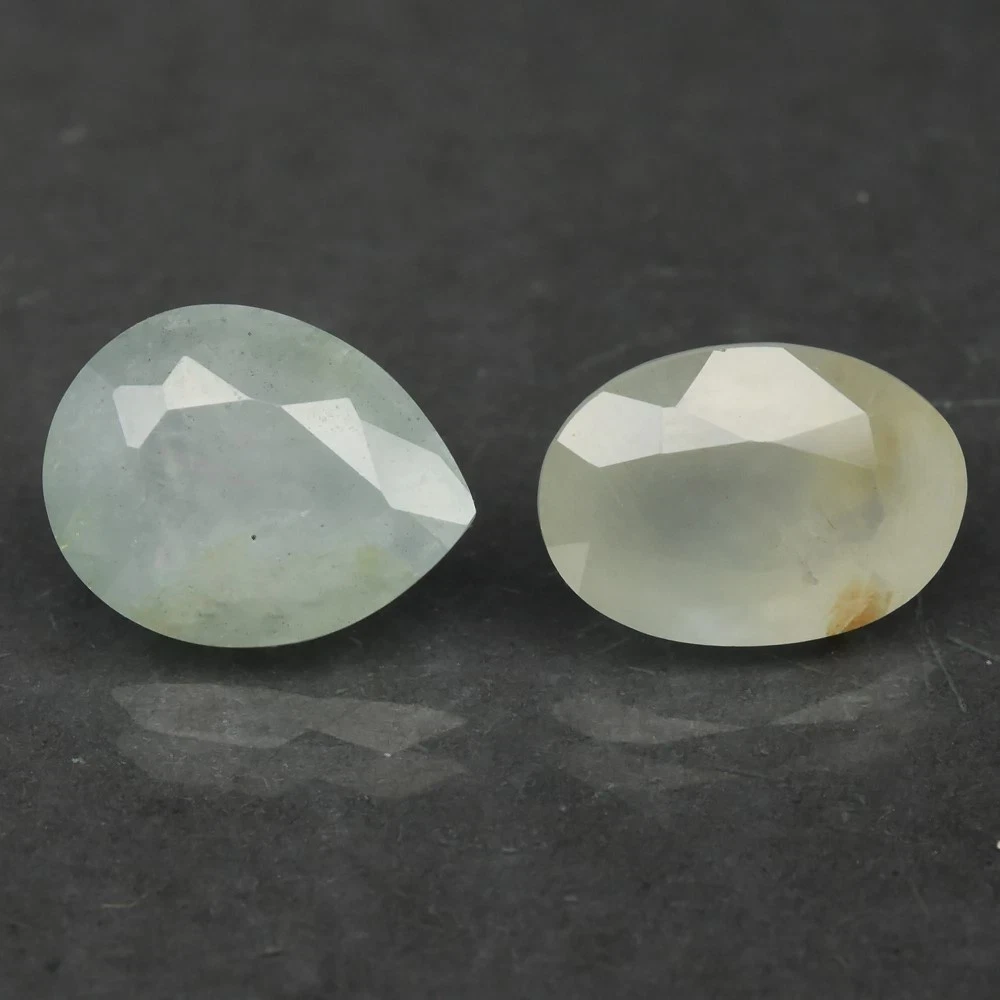 9.34 карат природний аквамарин 2 шт.