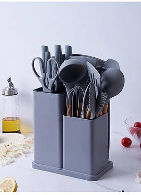 Силіконовий кухонний набір приладдя з дерев'яною ручкою Kitchenware Set з ножами постачанням та дошкою 19 предметів Сірий