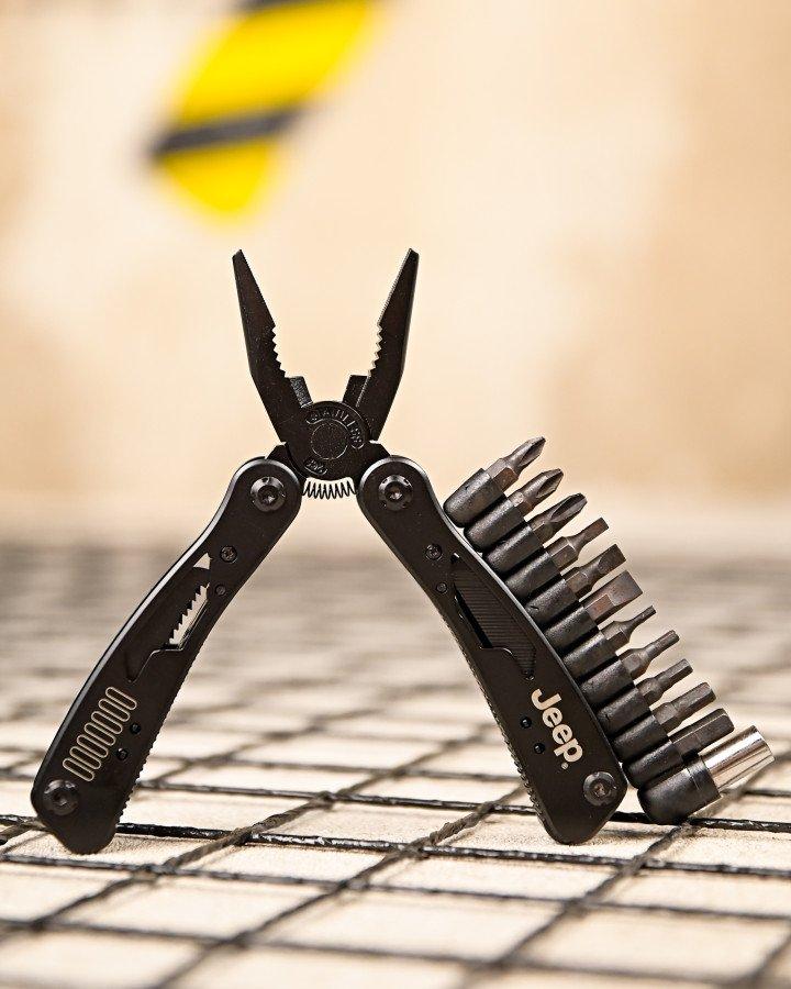 Мультитул Jeep total black