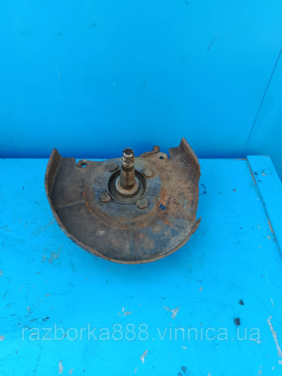 Кулак поворотний правий ВАЗ 2101 2102 2103 2104 2105 2106 2107 цапфа поворотна бу, фото 1