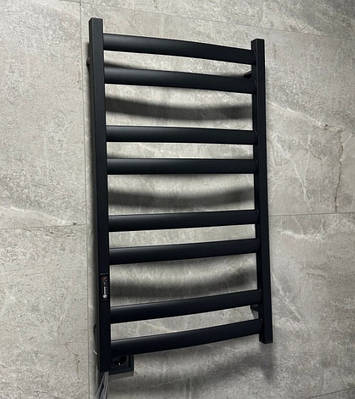 Електрична рушникосушка Flyme Black EF 900 L з терморегулятором і таймером (ліве підключення)