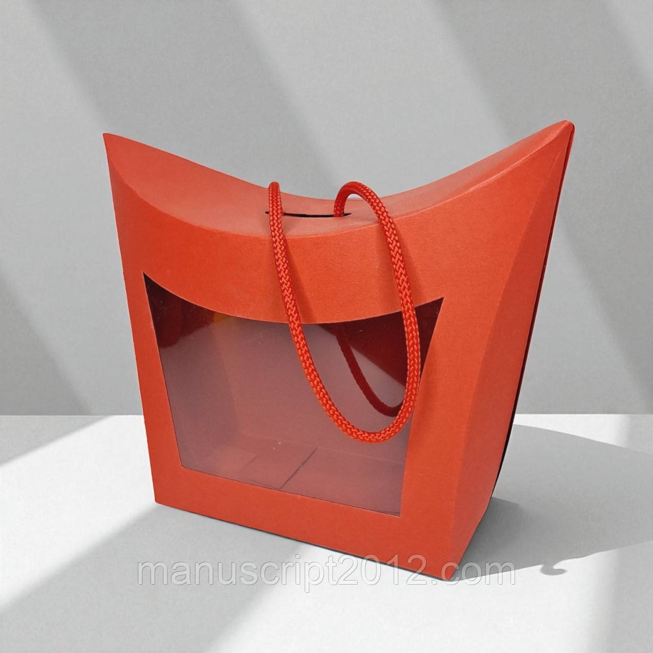 Коробка-сумочка з вікном та ручкою (155х140х80мм.) червона