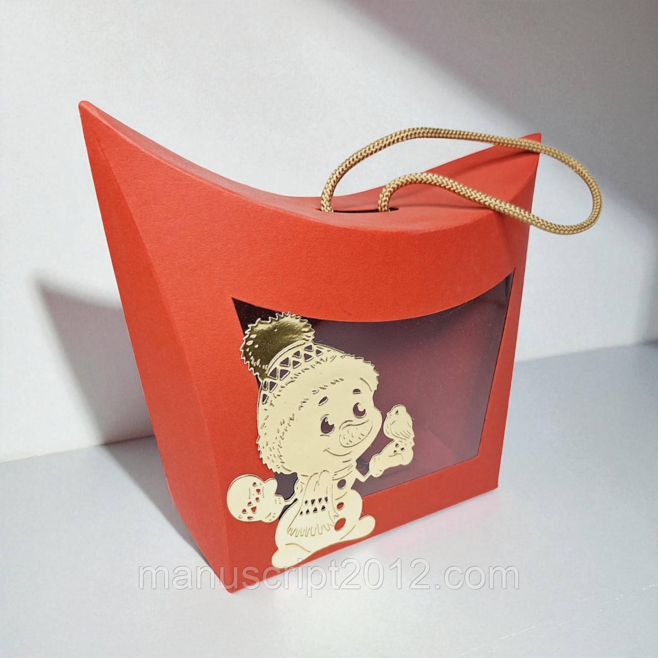 Коробка-сумочка з вікном та ручкою (155х140х80мм.) червона зі сніговиком