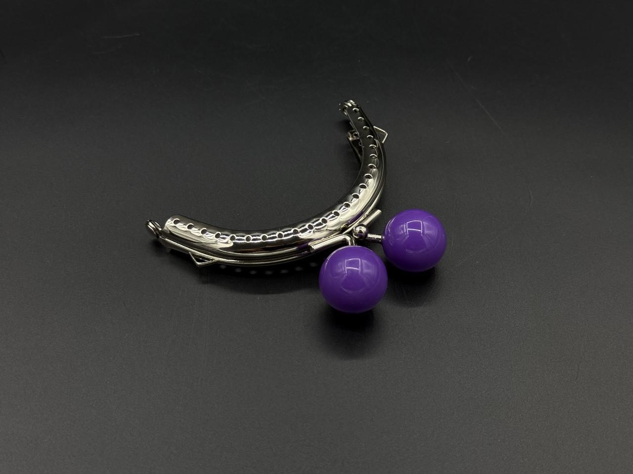 Фермуар. Колір "срібло". 9 см.