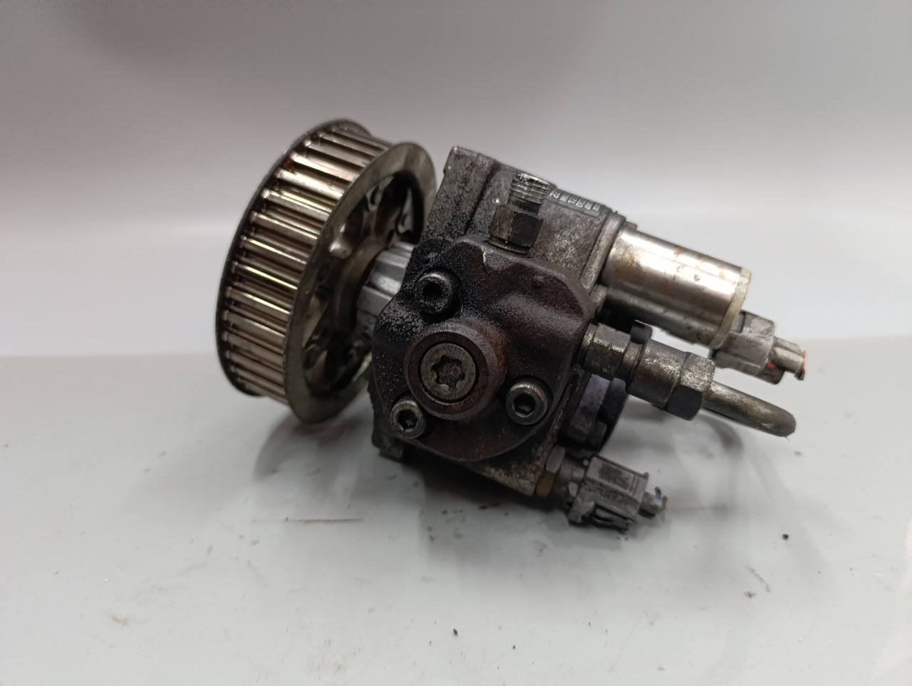 Toyota Avensis Corolla 2.0 Насос паливний високого тиску (ТНВД) 22100-0G010