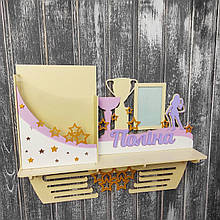 Полиця для кубків і дипломів з вокалу. Холдер для дипломів. Медальниця для співачки. Вішалка для нагород вокал