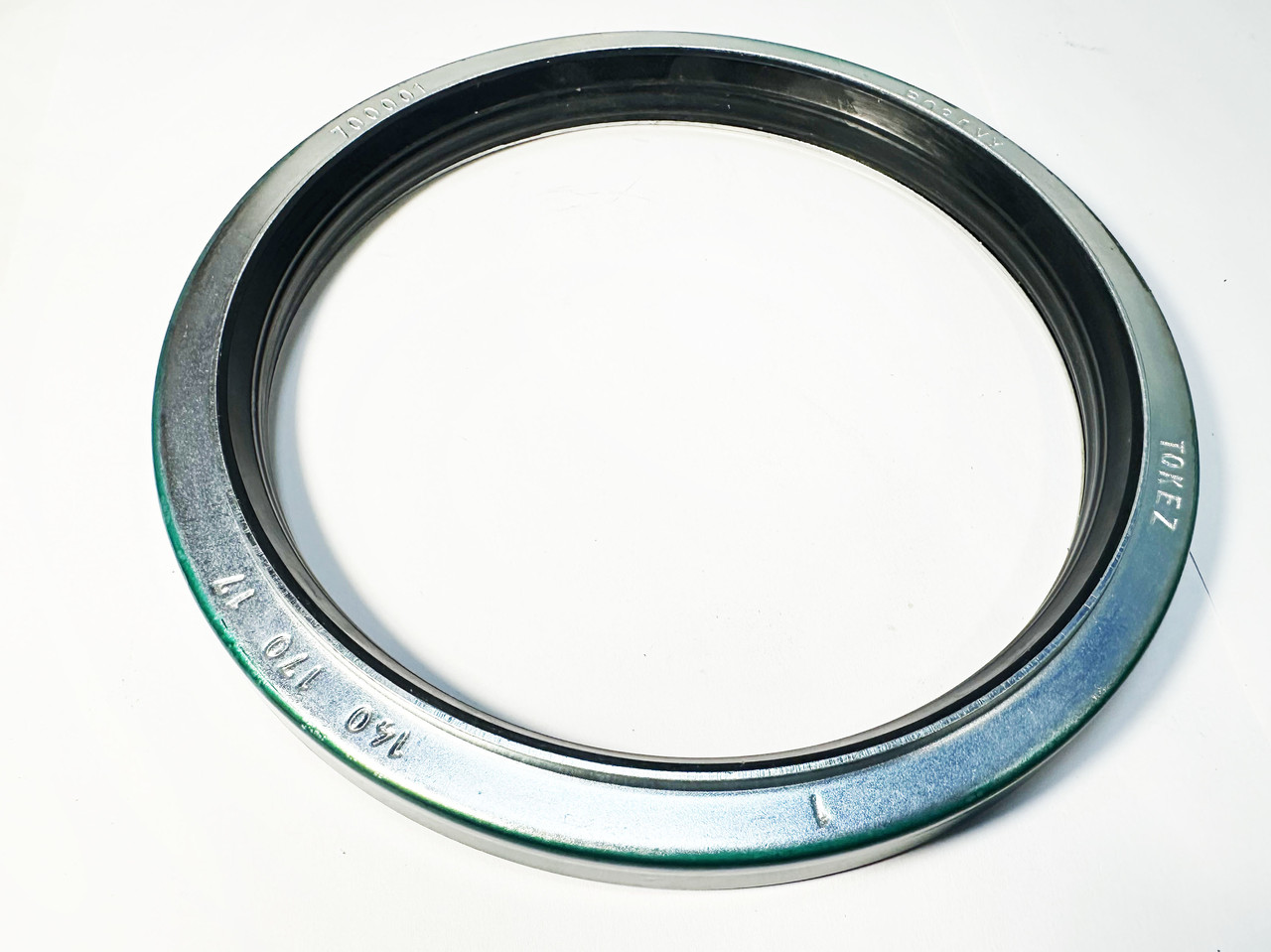 Манжета задньої маточини КамАЗ "Євро-3" (зелений, метал) (140х170х17) (TOKEZ, Китай) 45104-3104001-91