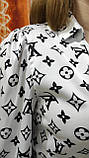 Блуза на запах коротка довгий рукав принт літери 46 біла, фото 2