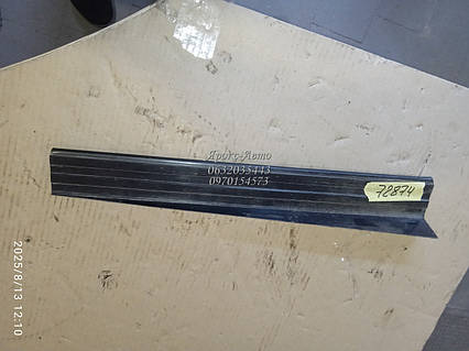 Накладка порога (внутрішня) права BMW E30 000072874