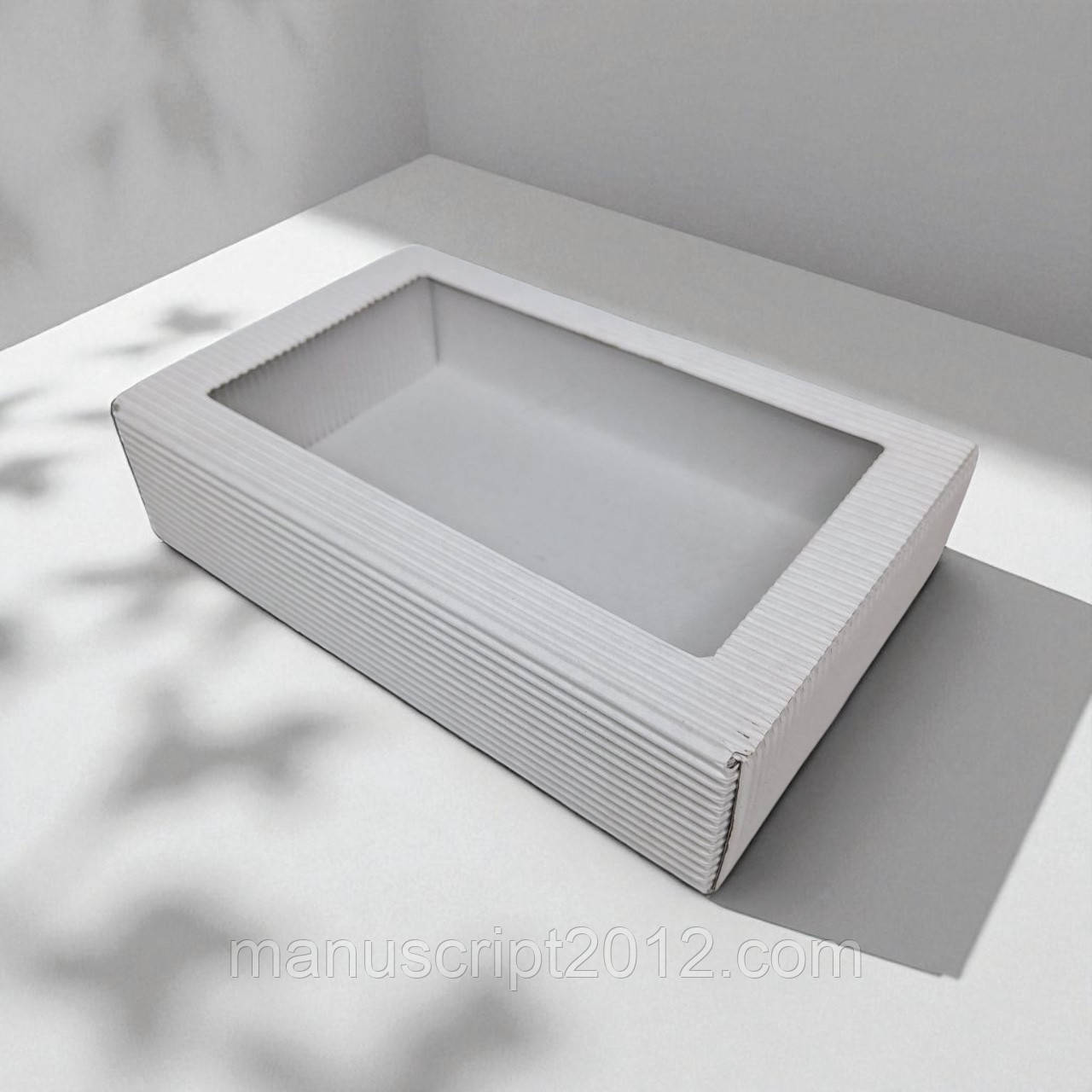 Коробка подарункова з вікном (215х140х50мм.) (гофрокартон) біла