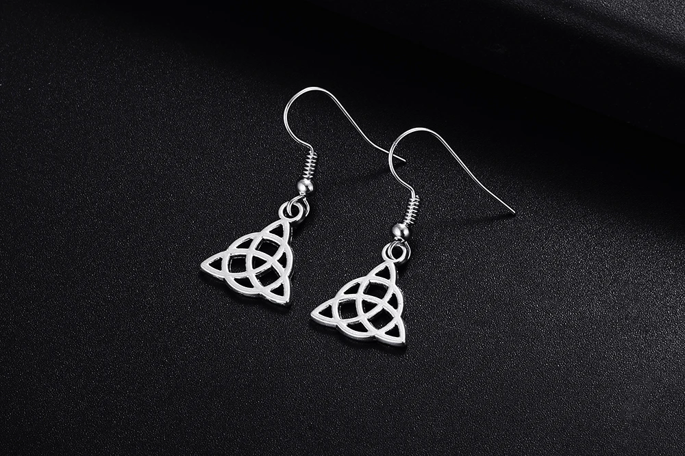 Сережки Трикветр амулет Кельтський вузол, фото 1