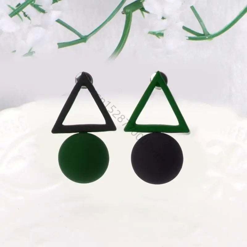 Сережки трикутник і куля чорно-зелені та біло-блакитні геометрія, фото 1