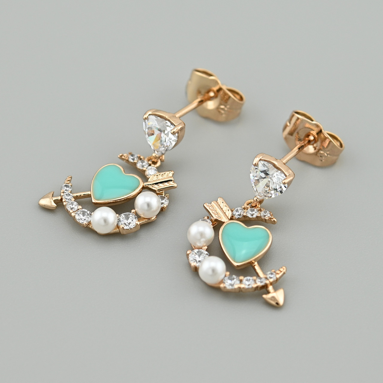 Сережки підвіски Amur 55784 розмір 22х14 мм білі фіаніти штучні перли вага 2.5 г позолота 18К, фото 1