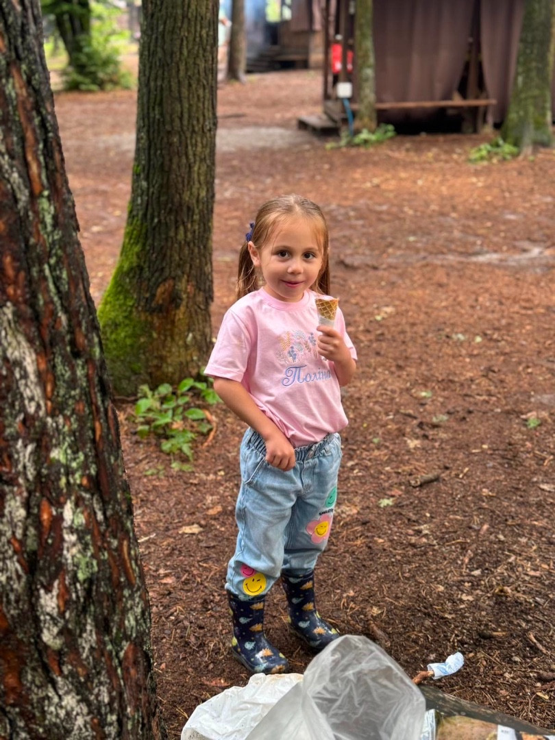 Дитяча футболка з іменем для дівчинки рожева, фото 1