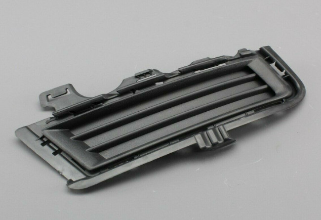 Заглушка протитуманки VW GOLF 7 13- права без хром. молдинга (FPS). 5G0853212D, фото 1