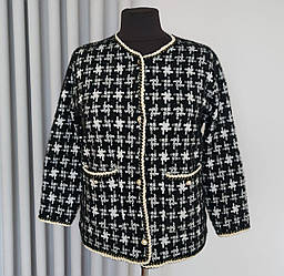 Жіночий жакет чорного кольору на гудзиках 52/54 р