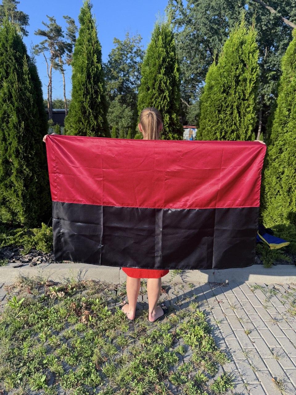 Прапор ОУН УПА 140х90см з атласу - фото 1 - id-p2717626678