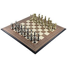 Шахова дошка з дерева від іспанського бренду Ferrer та тематичними фігурами від італійського бренду Italfama