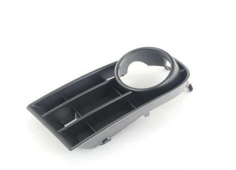 Решітка бампера права VW Golf V (1K1) 03-08 (Elit) 1K0853666C9B9, фото 1