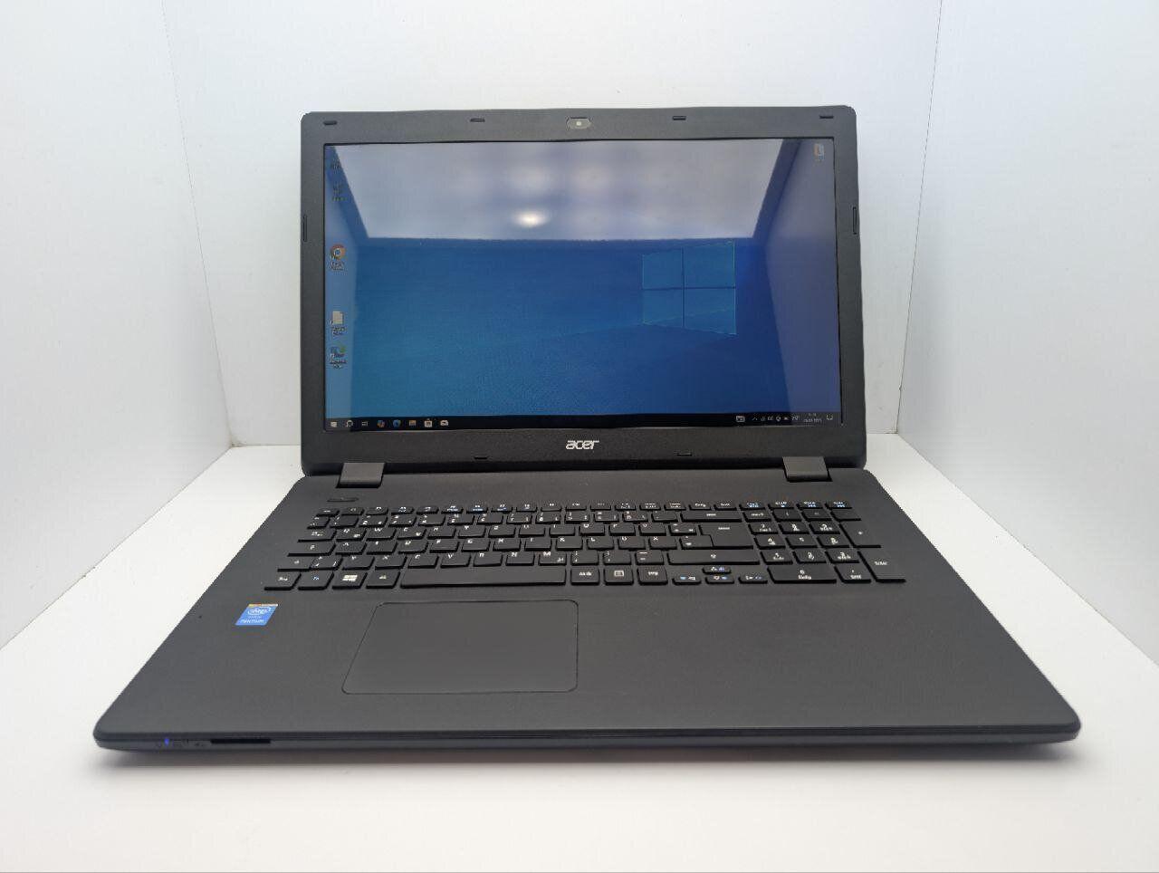 Б/в Ноутбук Acer Aspire ES1-711 17.3" 1600x900| Pentium N3540| 8 GB RAM| 120 GB SSD| HD