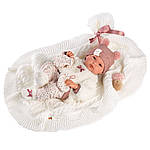 Вінілова Іспанська Новонароджена Лялька Пупс 35 см Llorens М'яка Силіконова Дівчинка в Шапці і з Пледом, фото 2