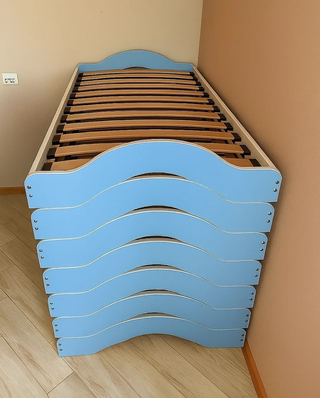 Дитяче ліжко за системою Монтессорі Кольорові Економ- 140 см, фото 1