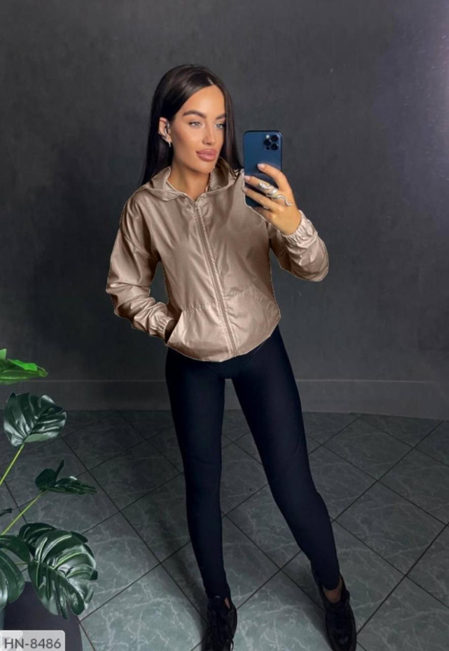 Стильна жіноча легка куртка демісезонна куртка-ветровка "Just" Якісна повсякденна жіноча куртка вітровка, фото 1