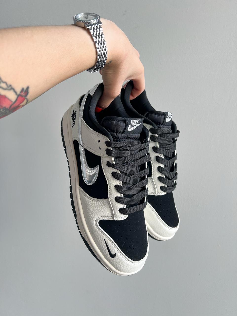 Чоловічі дуже стильні кросівки Nike SB Dunk Low Stussy Black White Metallic, топова комфортна модель - фото 1 - id-p2721873146