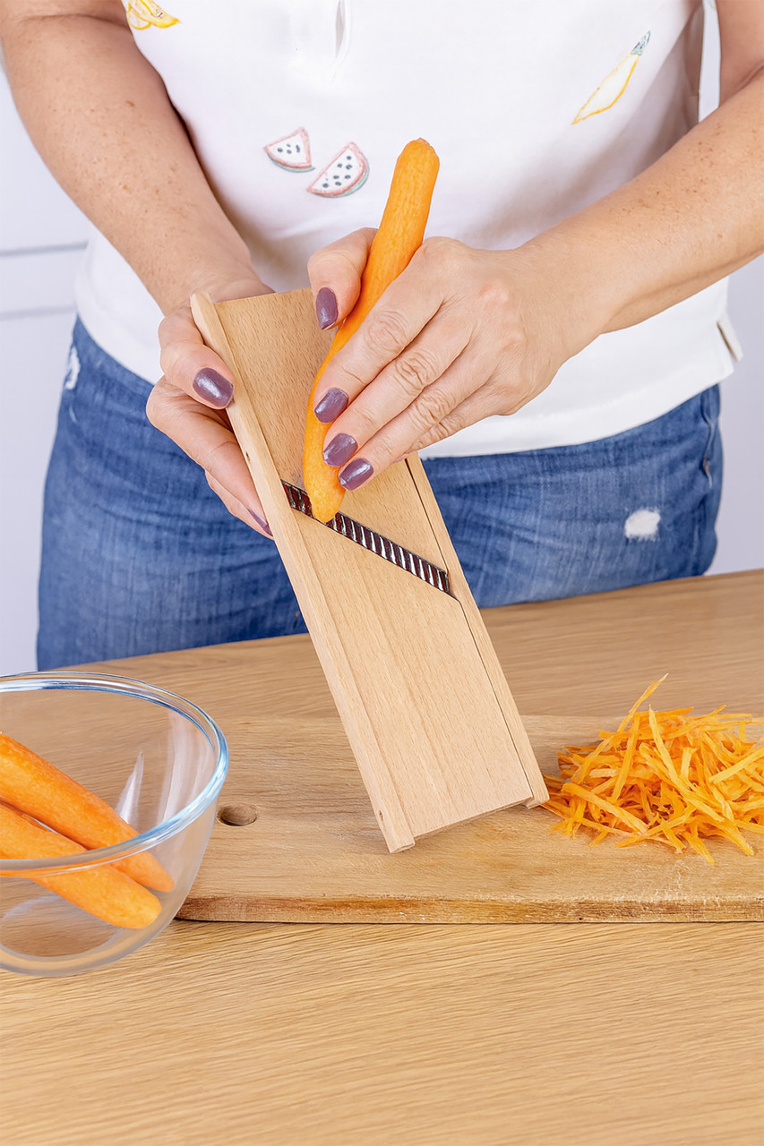 Терка шинковка дерев'яна для корейської моркви маринованої по-корейськи Wood&Steel (6.5х26 см)