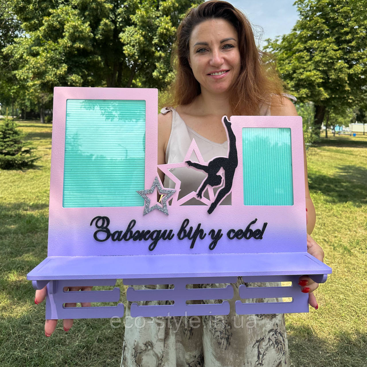 Медальниця для гімнастки. Тримач нагород. Подарунок для гімнастки. Вішалка для медалей з гімнастики, фото 1