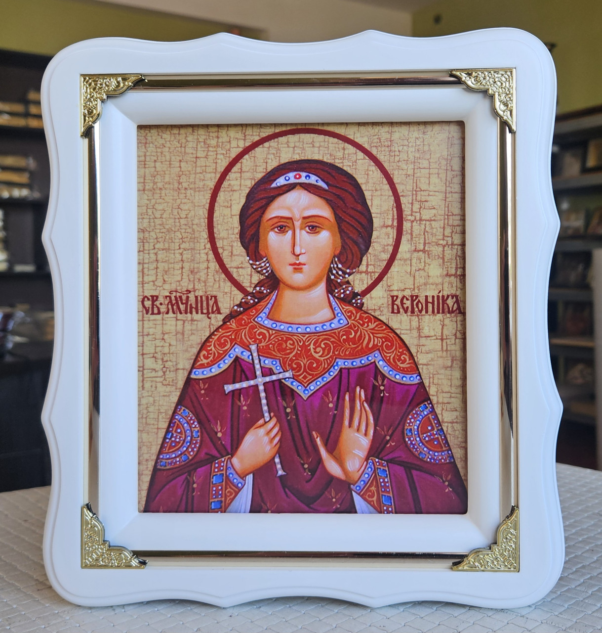 Ікона іменна свята Вероніка в білому фігурному дерев'яному кіоті під склом , розмір кіота 24×21, сюжет 15×18., фото 1